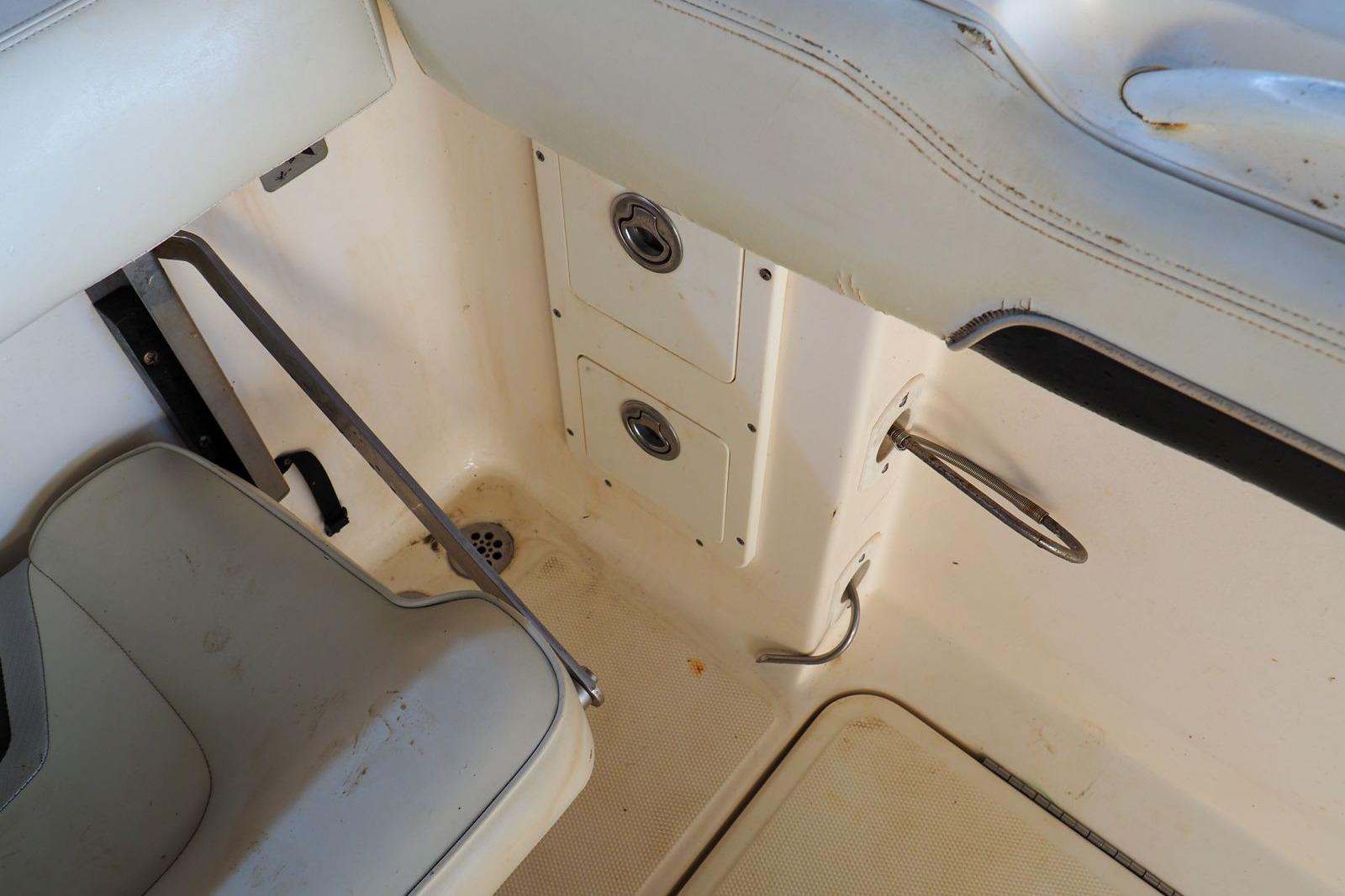 2011 Wellcraft 30 Scarab Sport - 39