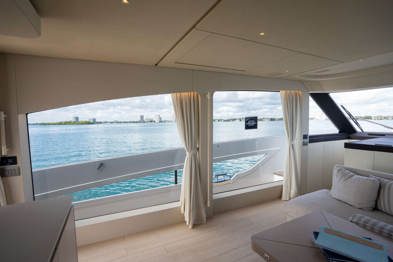 2026 Azimut Seadeck 6 - Image 51