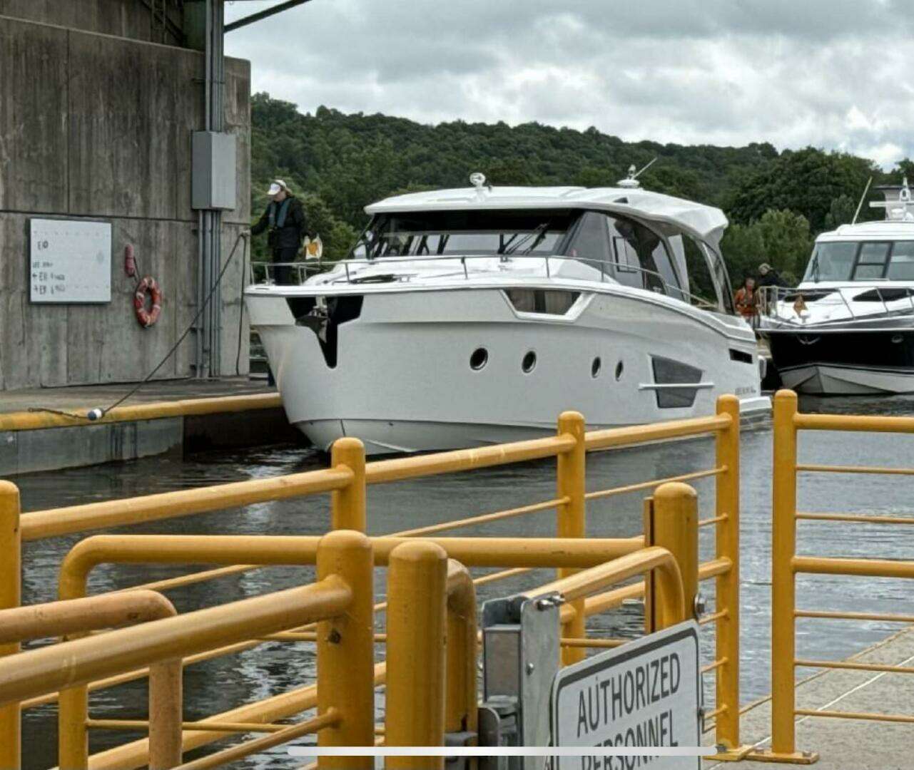 2024 Greenline 45 Coupe HYBRID - Image 22