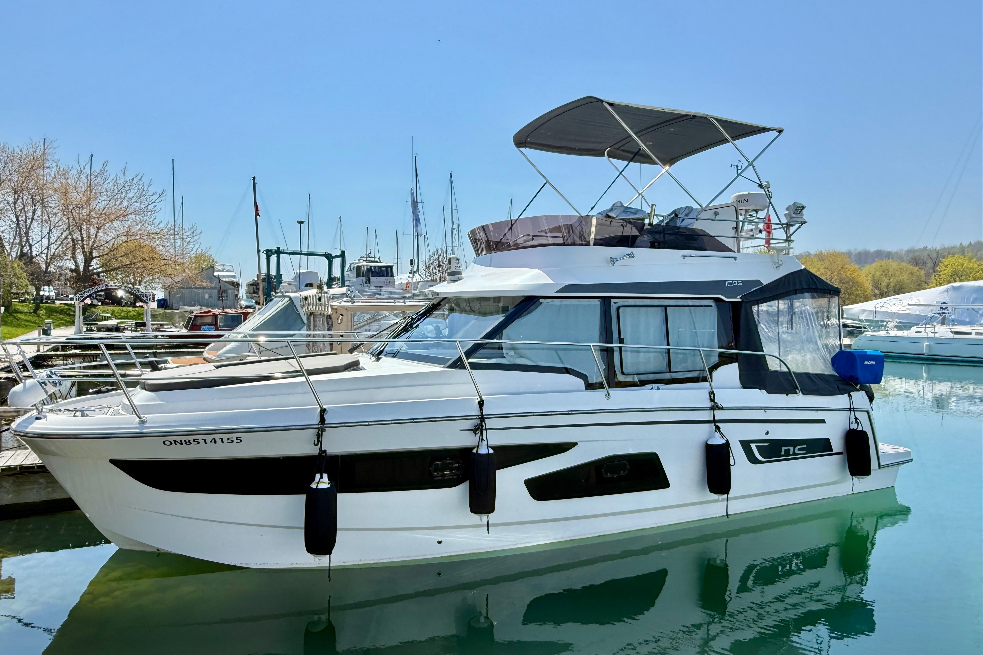 2022 Jeanneau NC 1095 Fly