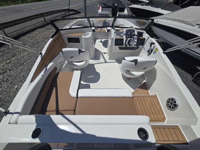 2026 Starcraft SVX OB 190 DC OB w/140hp and Trailer - 11