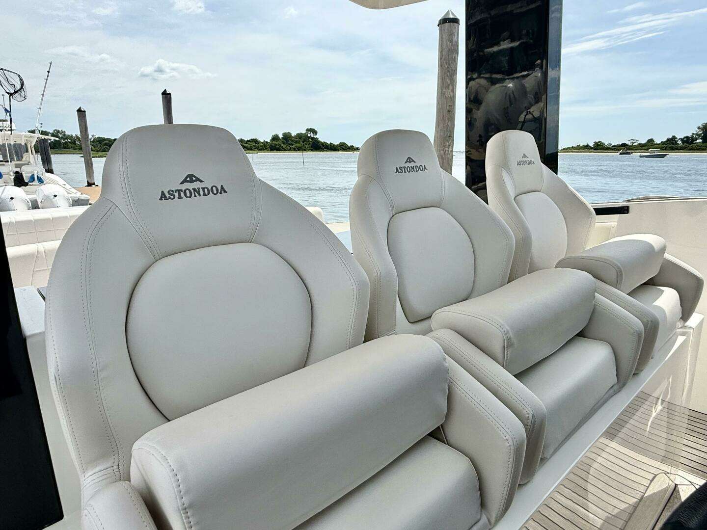 2023 Astondoa 377 Coupe Outboard - Image 30