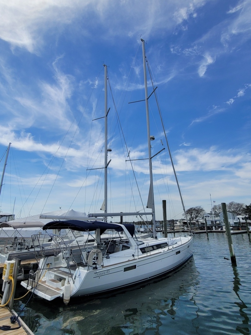 2015 Beneteau Oceanis 45 - Image 11