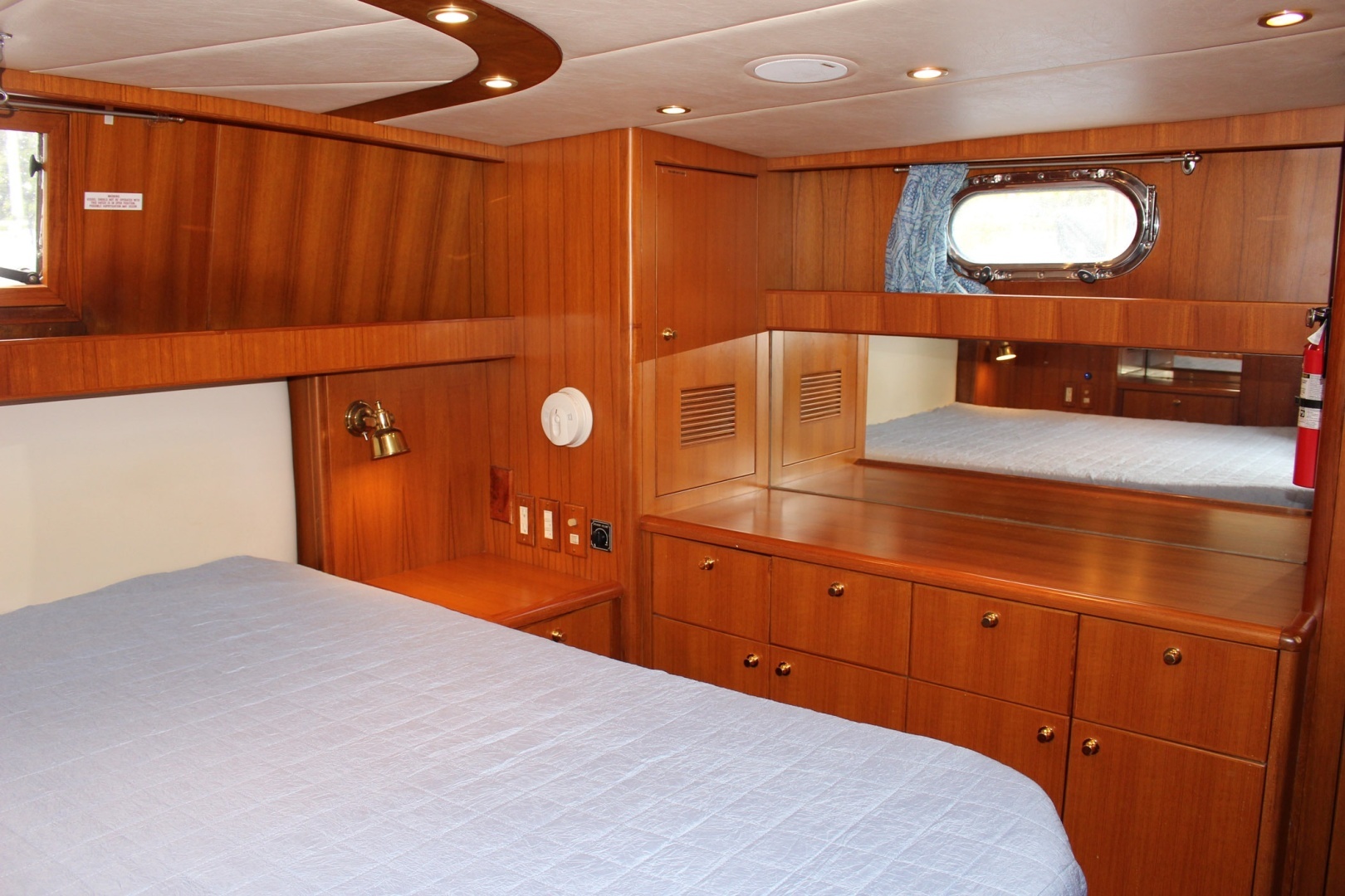 2007 Jefferson Motor Yacht - Image 22