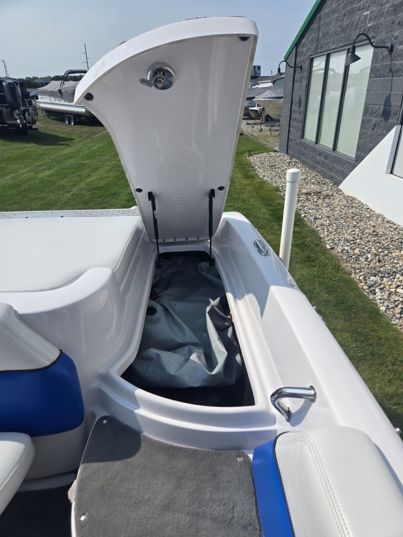 2008 Nautique Crossover 211 - Image 17