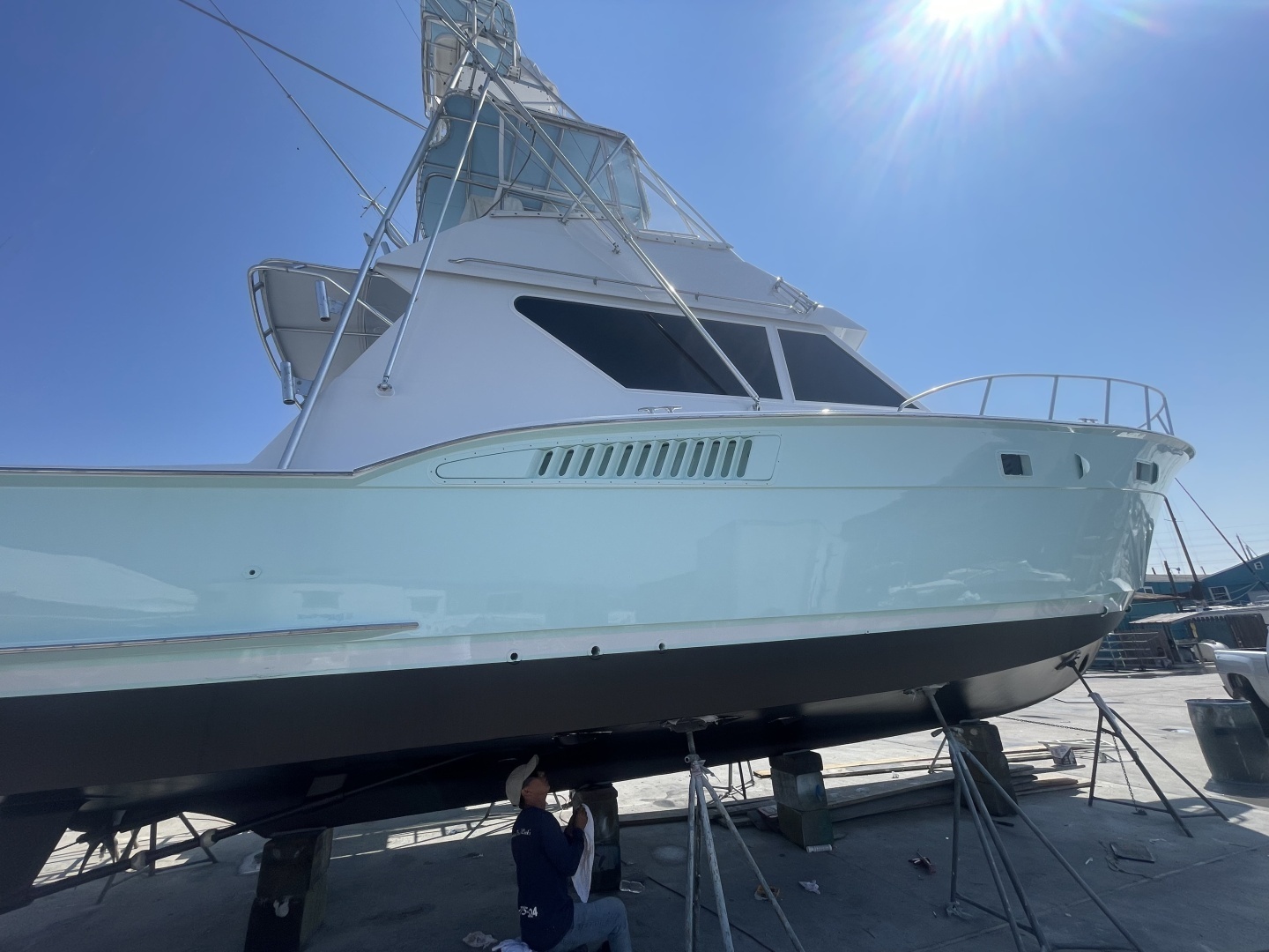 1990 Hatteras 45 Convertible - Image 26
