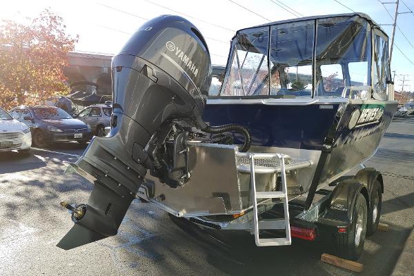 2024 Hewescraft 180 Pro-V ET boat with Yamaha outboard motor on trailer.