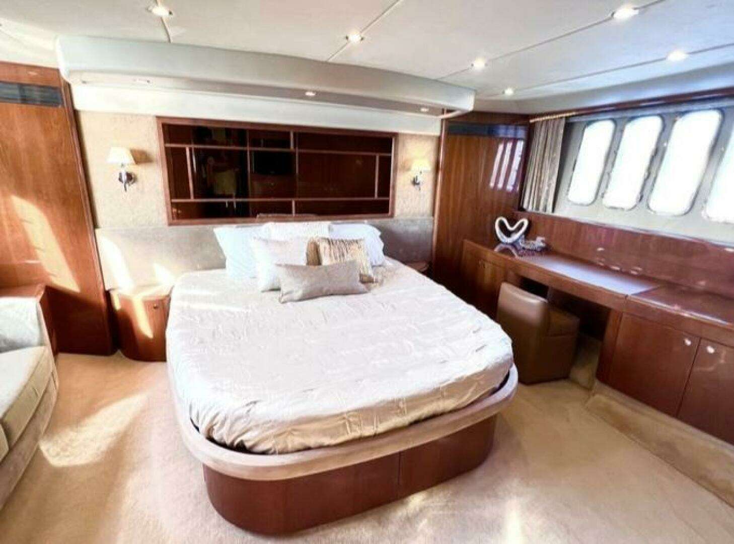 2008 Viking Princess 67 Flybridge - Image 9