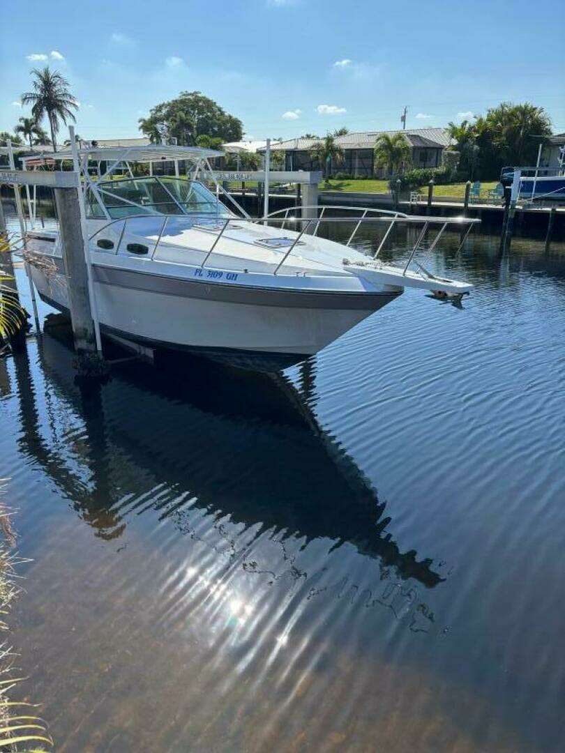 1987 Chris-Craft 284 - Image 14