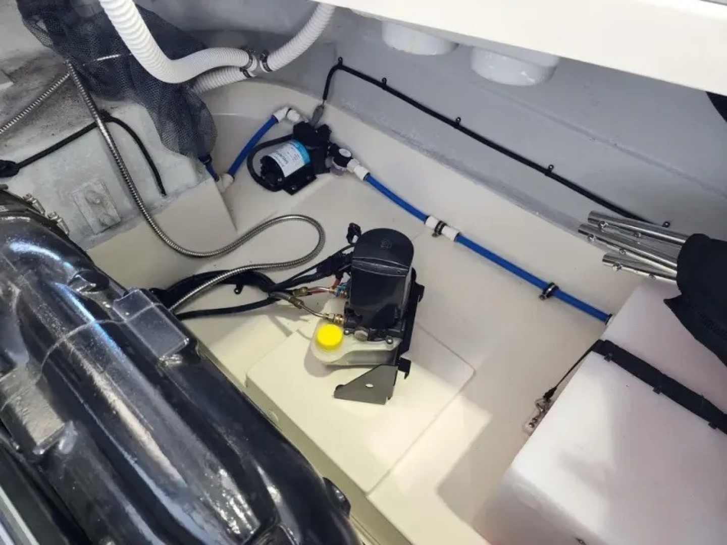 2018 Chris-Craft Launch 23 - Image 16