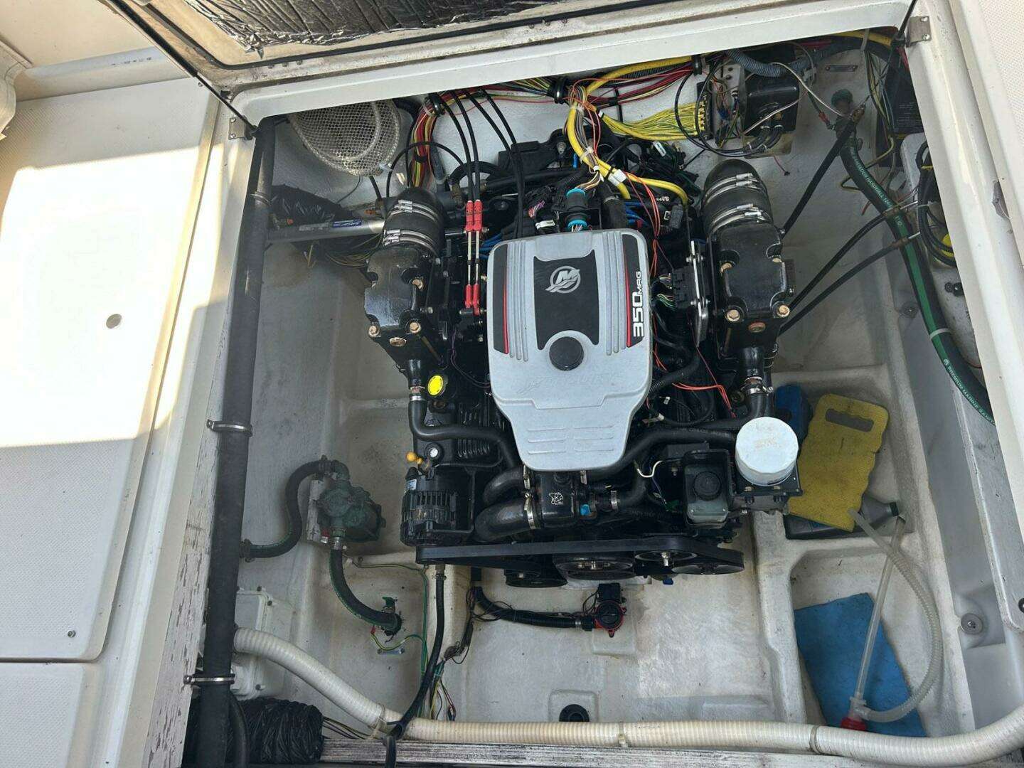 2008 Bayliner Discovery 288 - Image 29