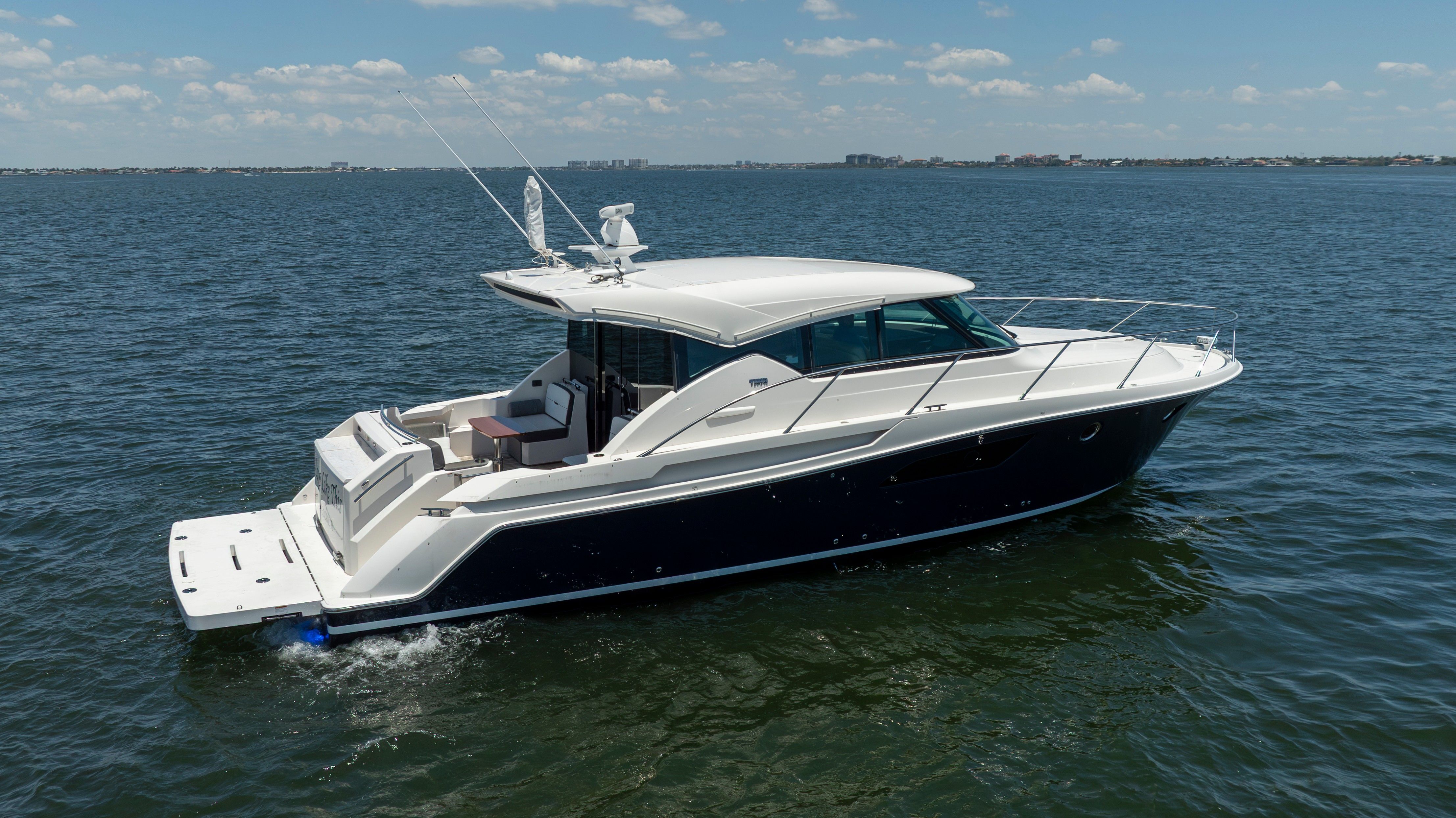 2018 Tiara Yachts 44 Coupe - 32
