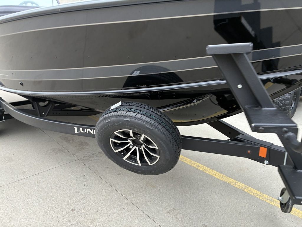 2026 Lund 2075 Impact XS - 6