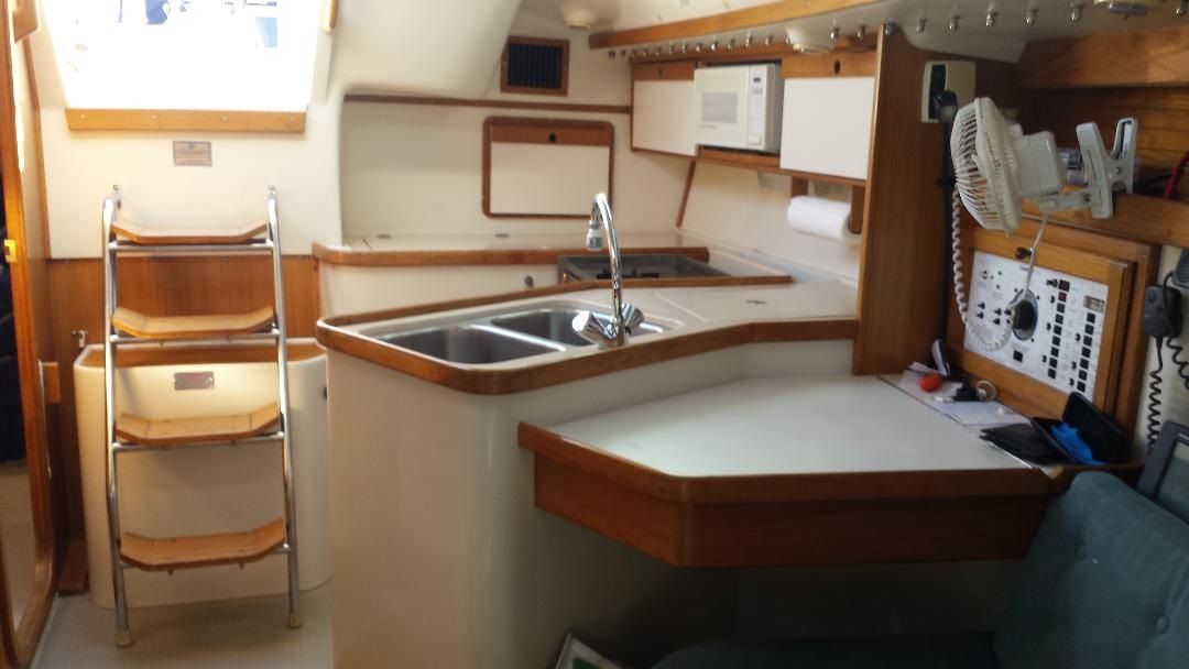 1994 Catalina 320 - 5