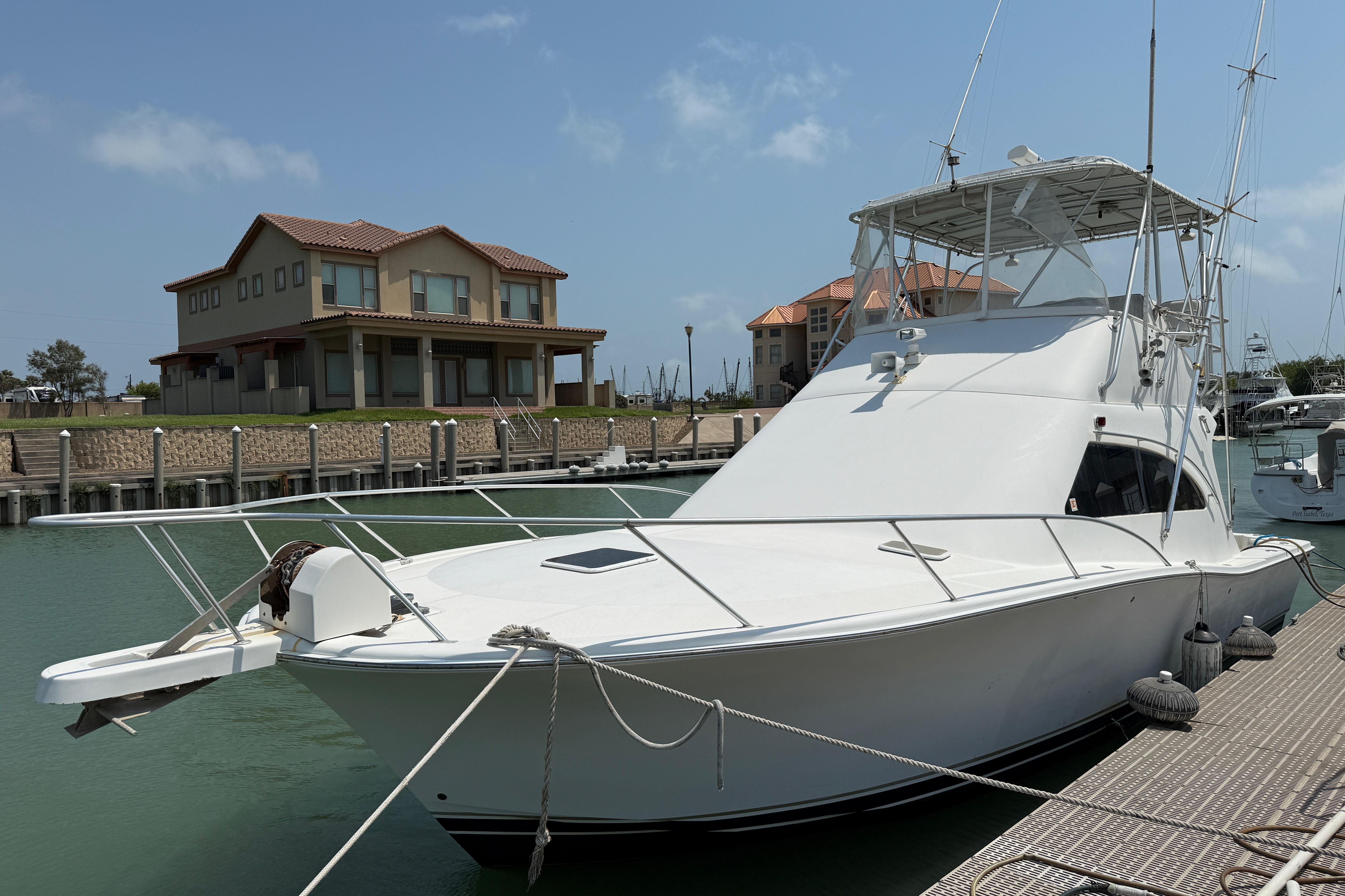 2004 Luhrs 36 Convertible