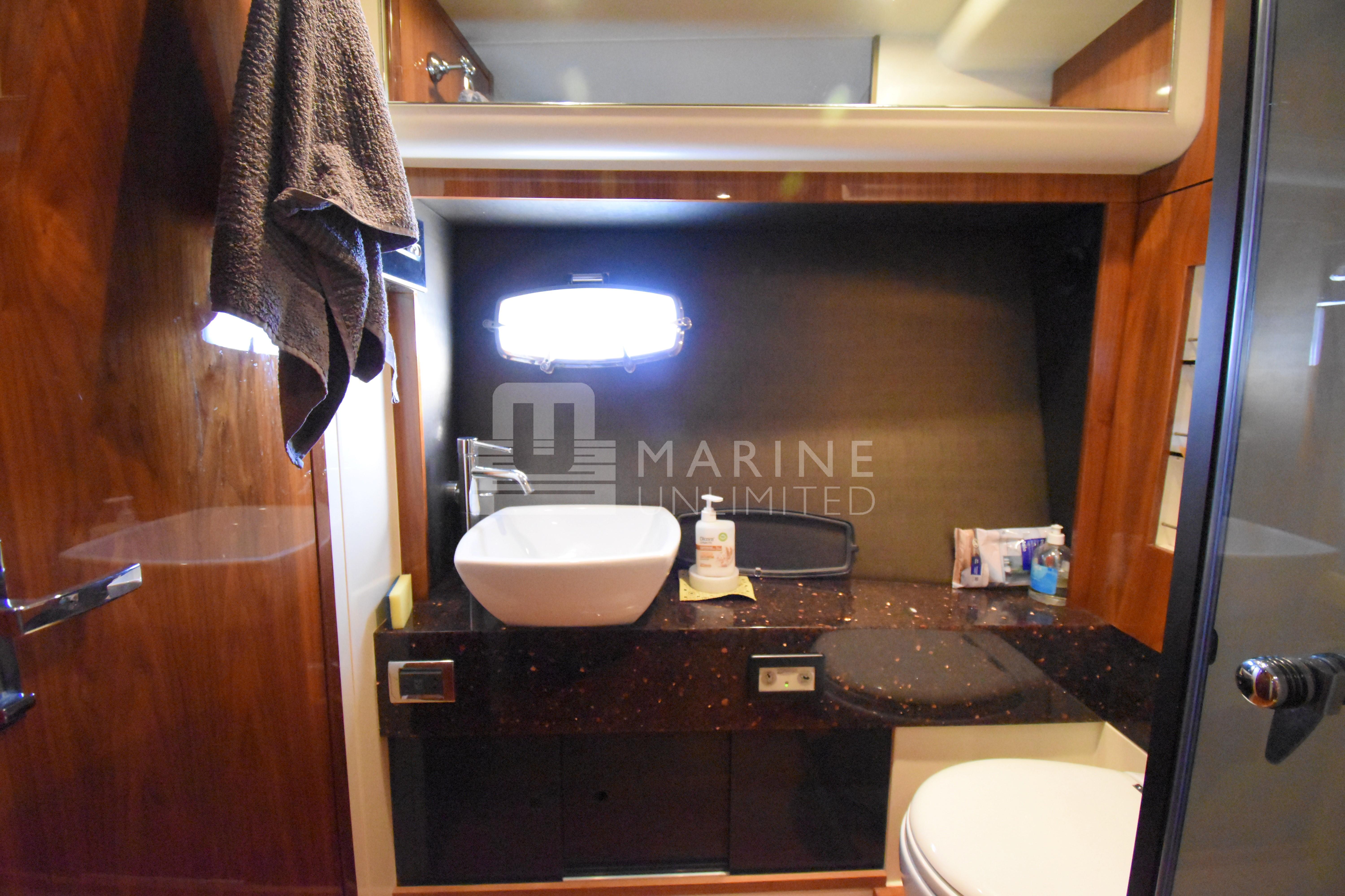 2010 Fairline Squadron 55 - 51