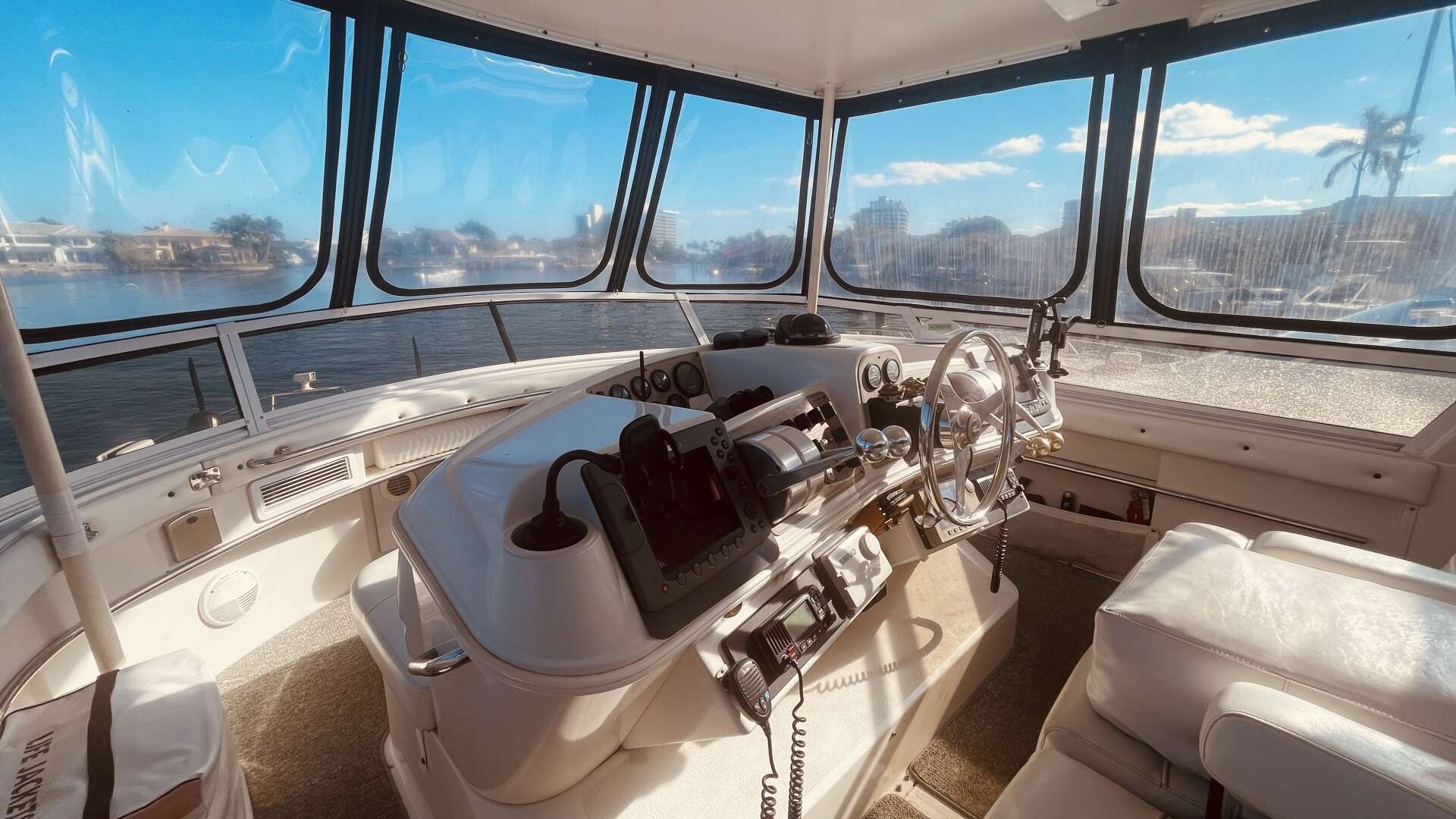 1997 CARVER YACHTS 500 COCKPIT MY - Image 54