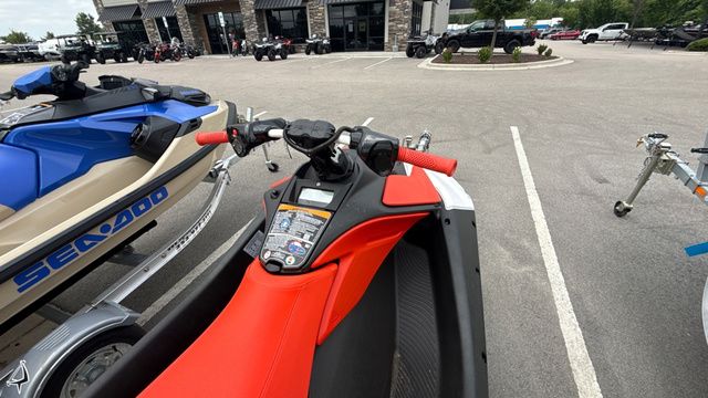 2025 Sea-Doo SPARK 3-UP 900 ACE 90 TRIXX - 10