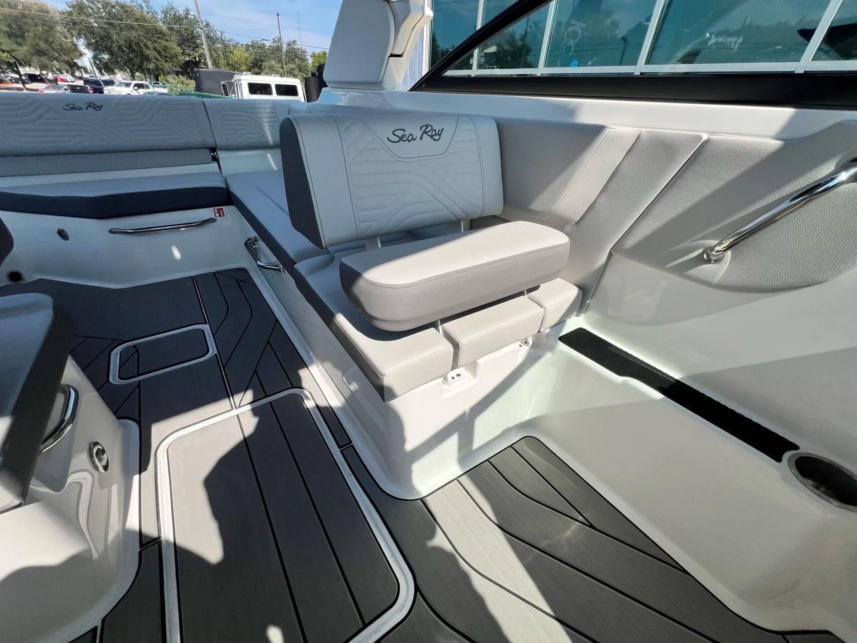 2026 Sea Ray SDX270 SURF - 33