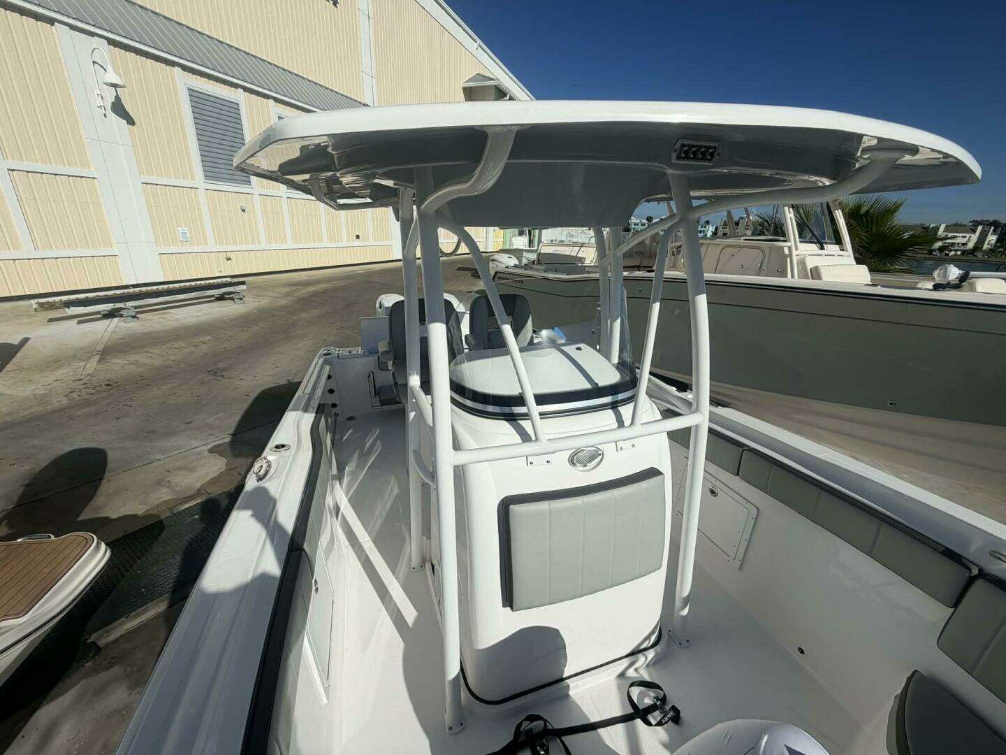 2021 Aquasport 2500 Center Console - Image 19
