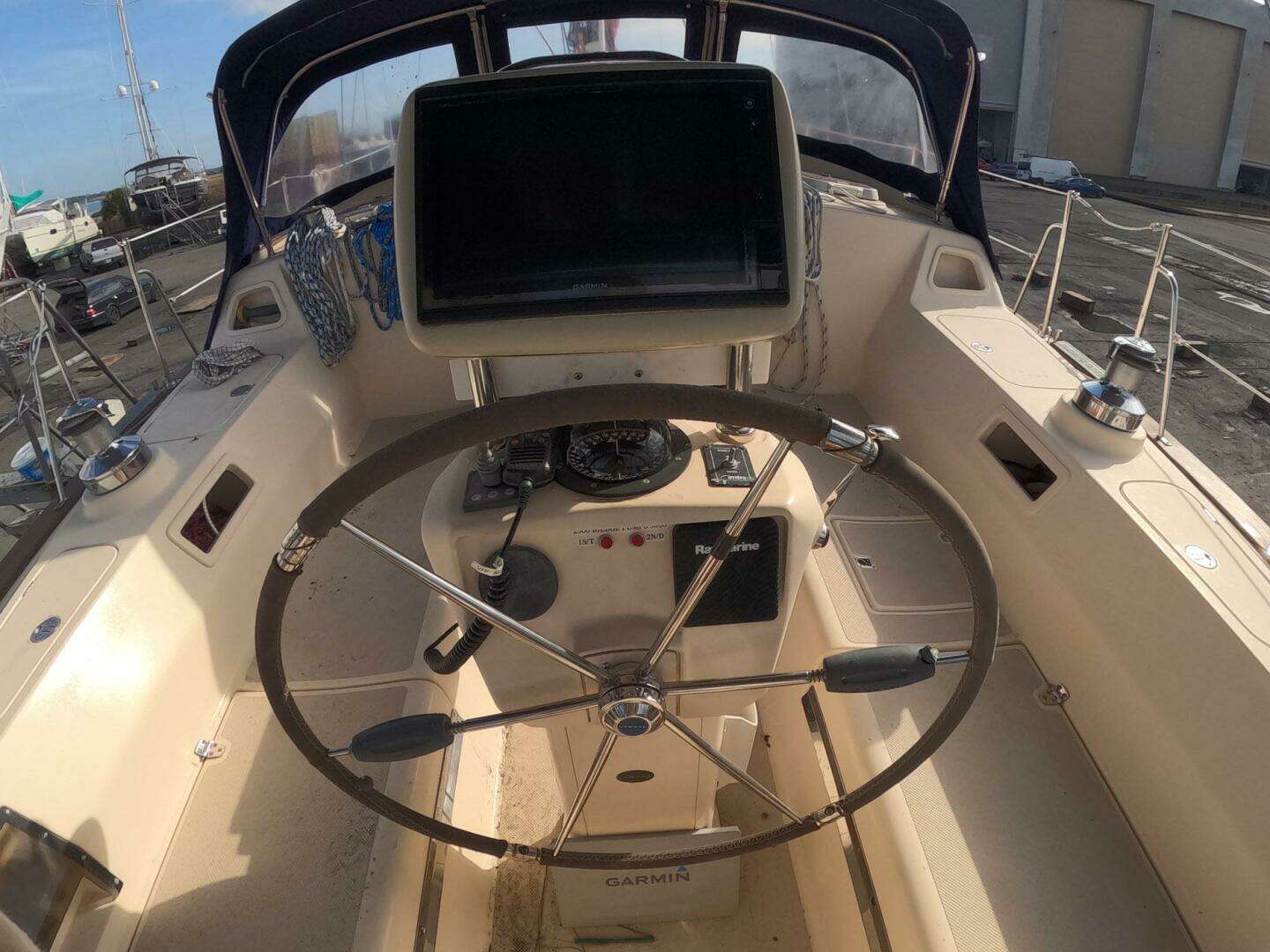 2005 Island Packet 370 - Image 25