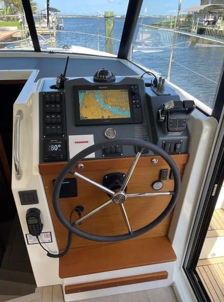 2021 Beneteau Swift Trawler 41 Fly - 17