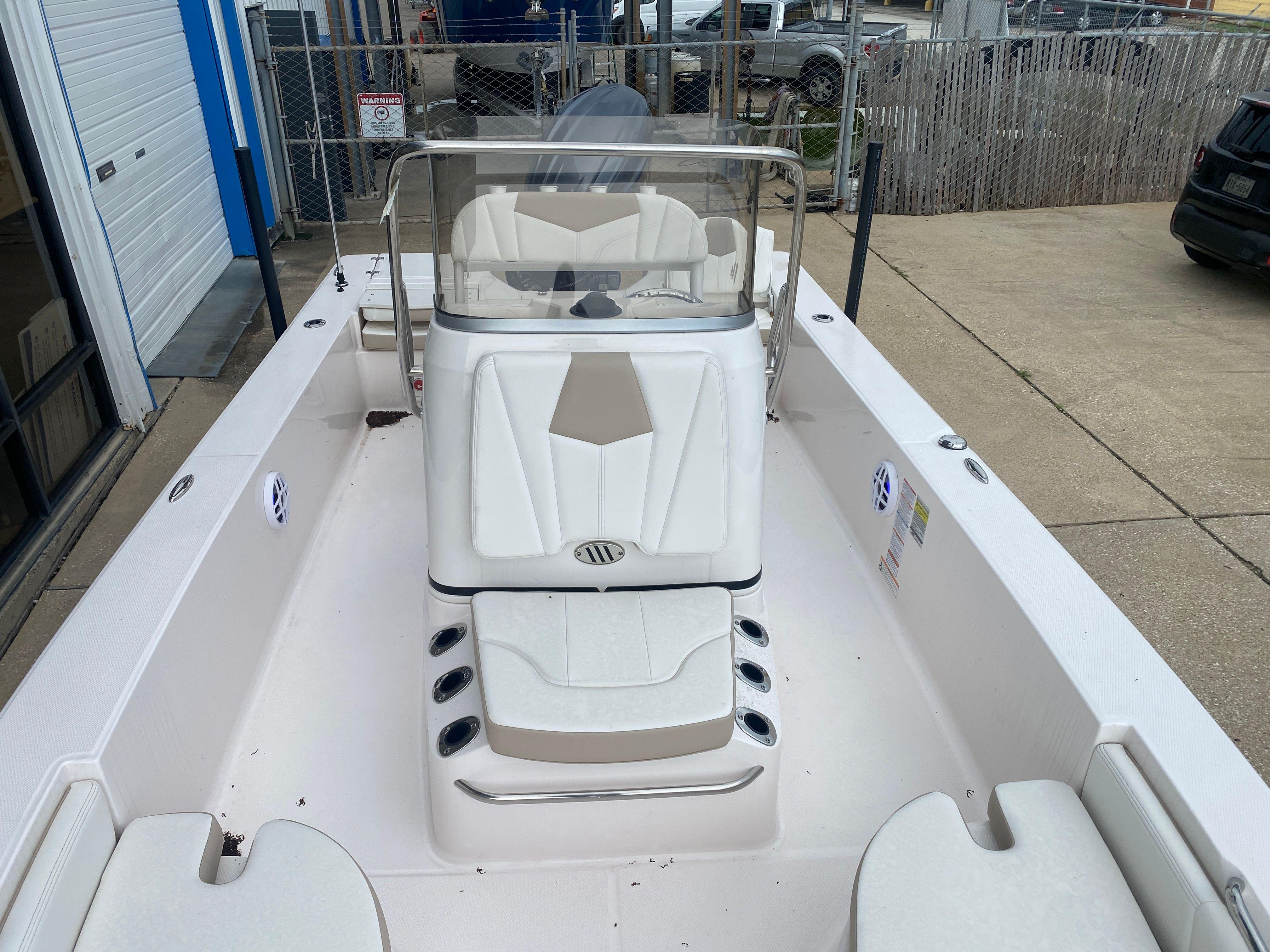 2025 ROBALO 206 CAYMAN STD - Image 19