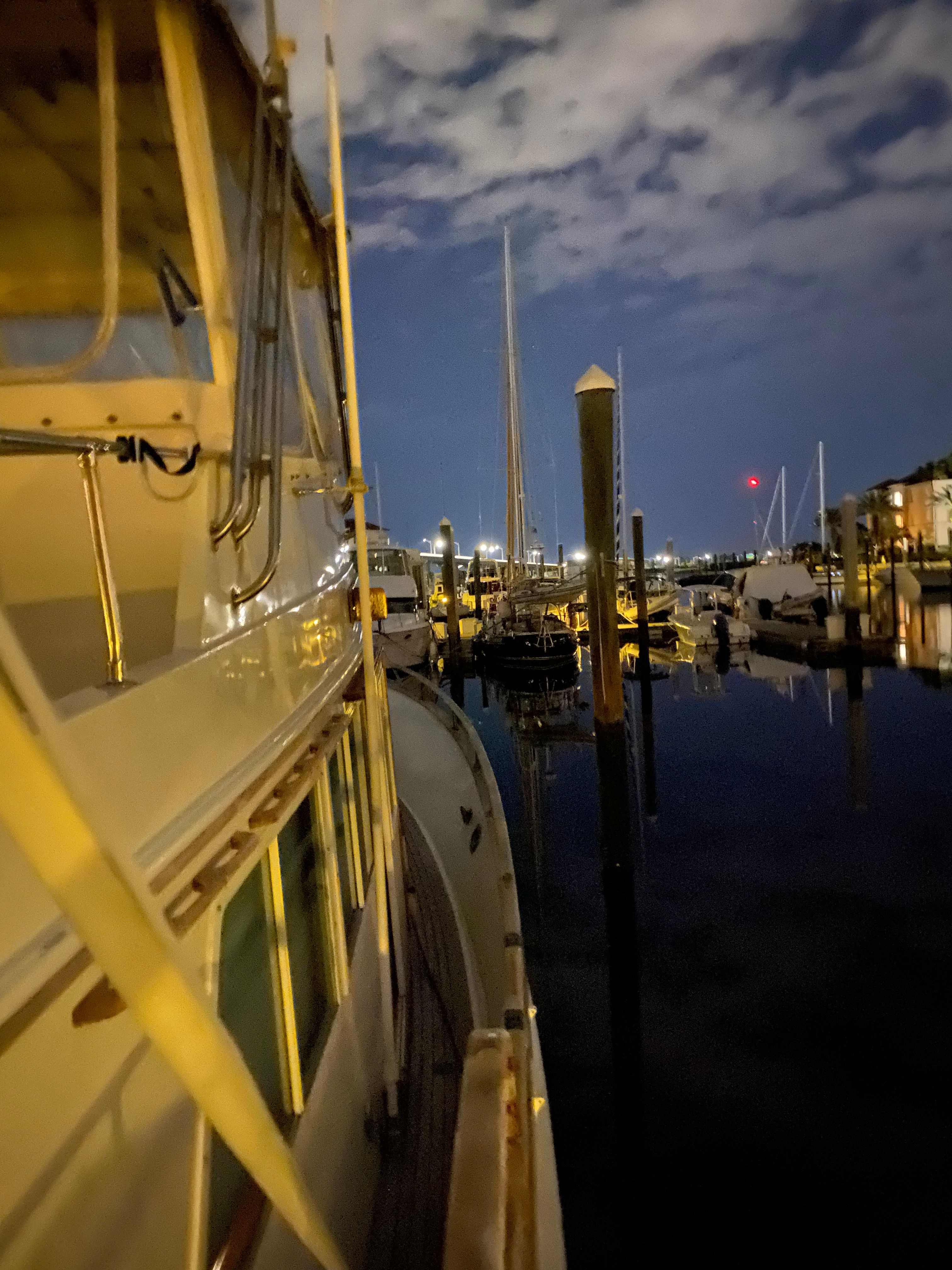 1983 Island Gypsy 44 Flush Deck - 39