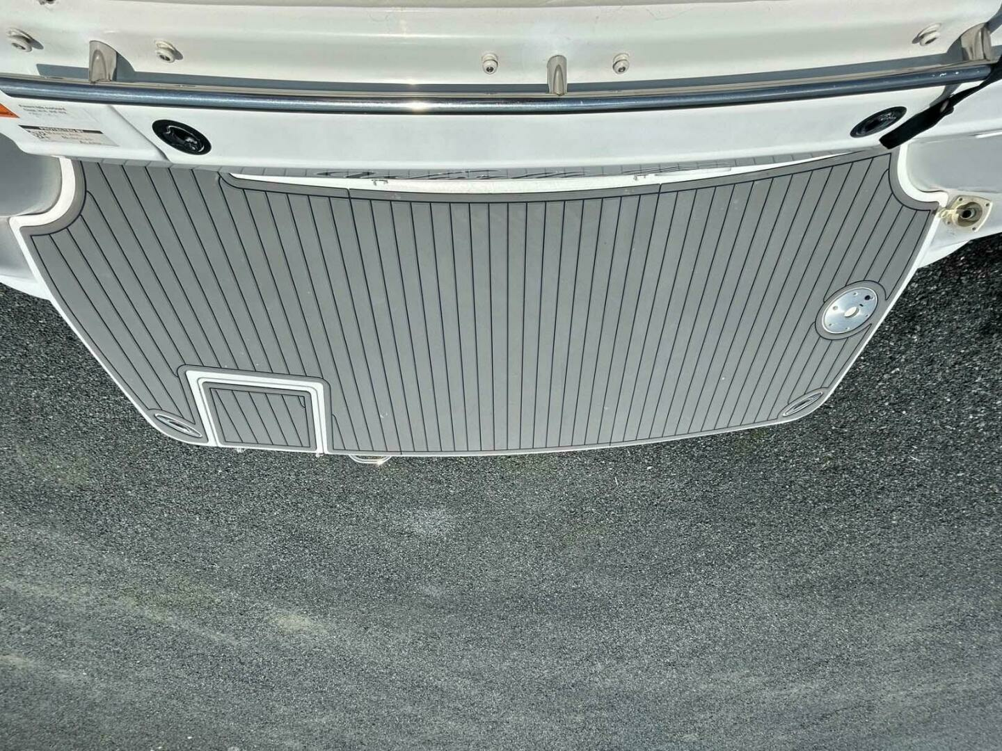 2001 Four Winns 328 Vista - Image 32