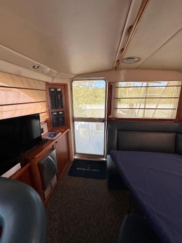 2005 Riviera 37 - 6