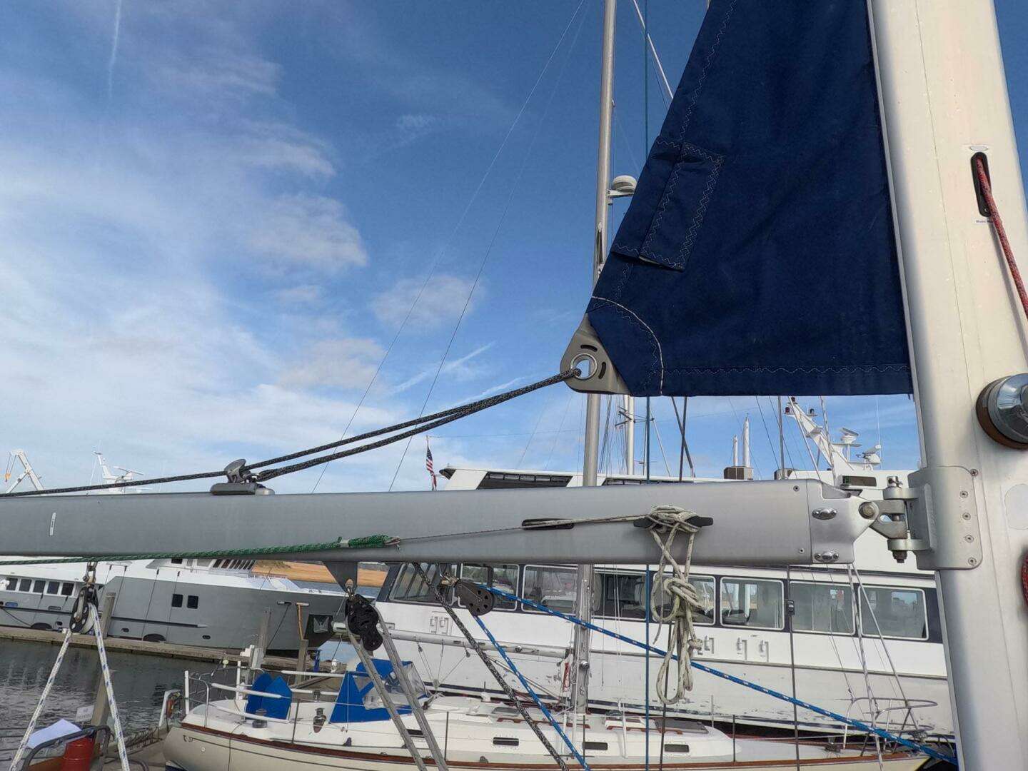 2005 Island Packet 370 - Image 36
