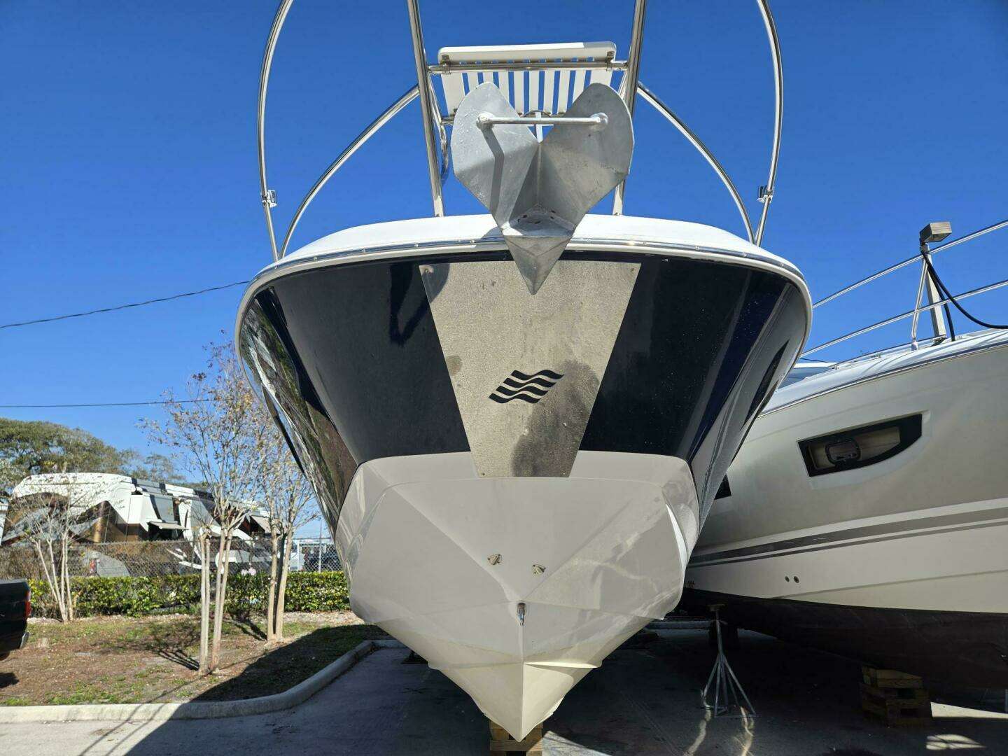 2020 Four Winns V355 Coupe OB - Image 3