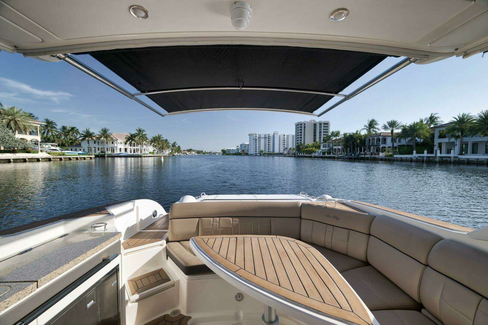2016 Sea Ray 350 SLX - Image 19