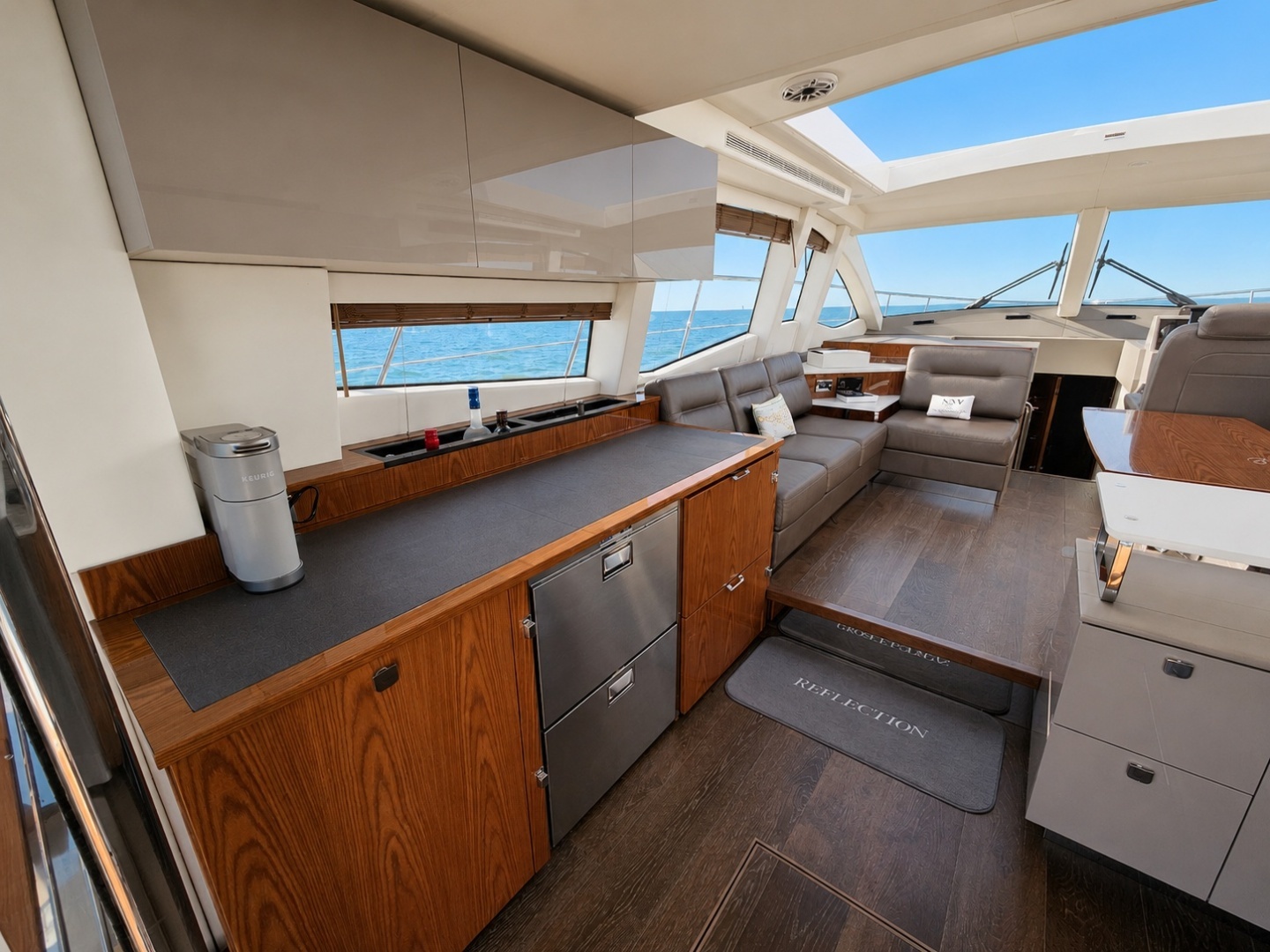 2019 Sea Ray 520 Sundancer - Image 24