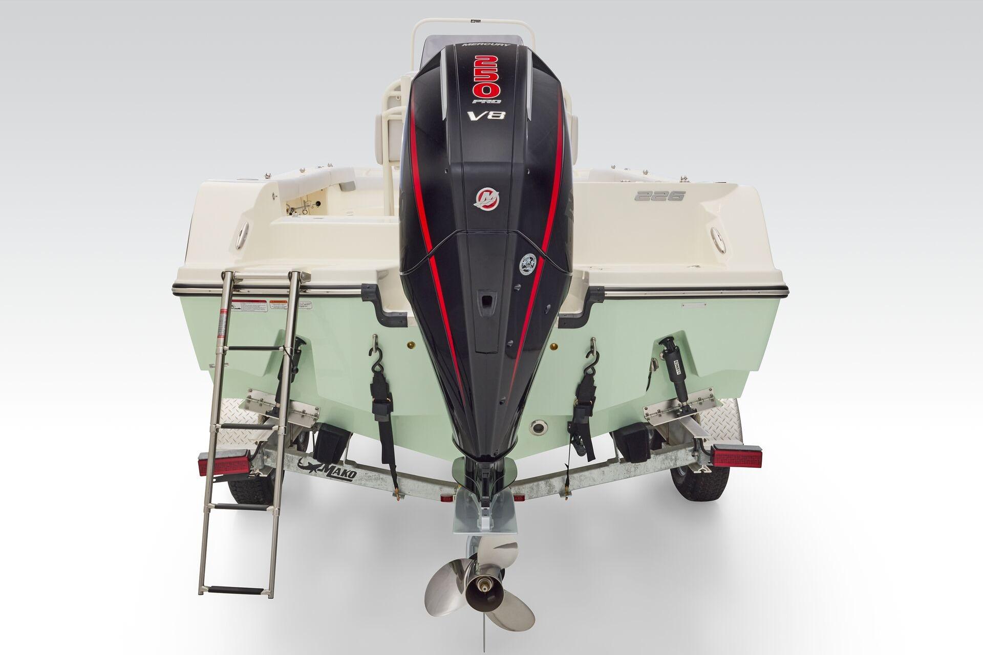 2026 Mako 226 Center Console - 33