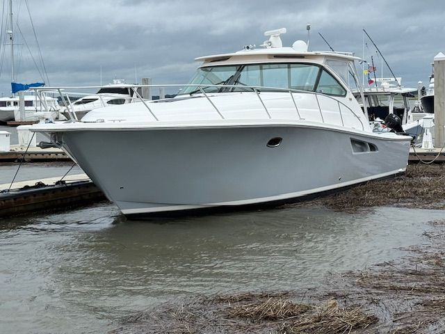 2013 Tiara Yachts 4300 Open