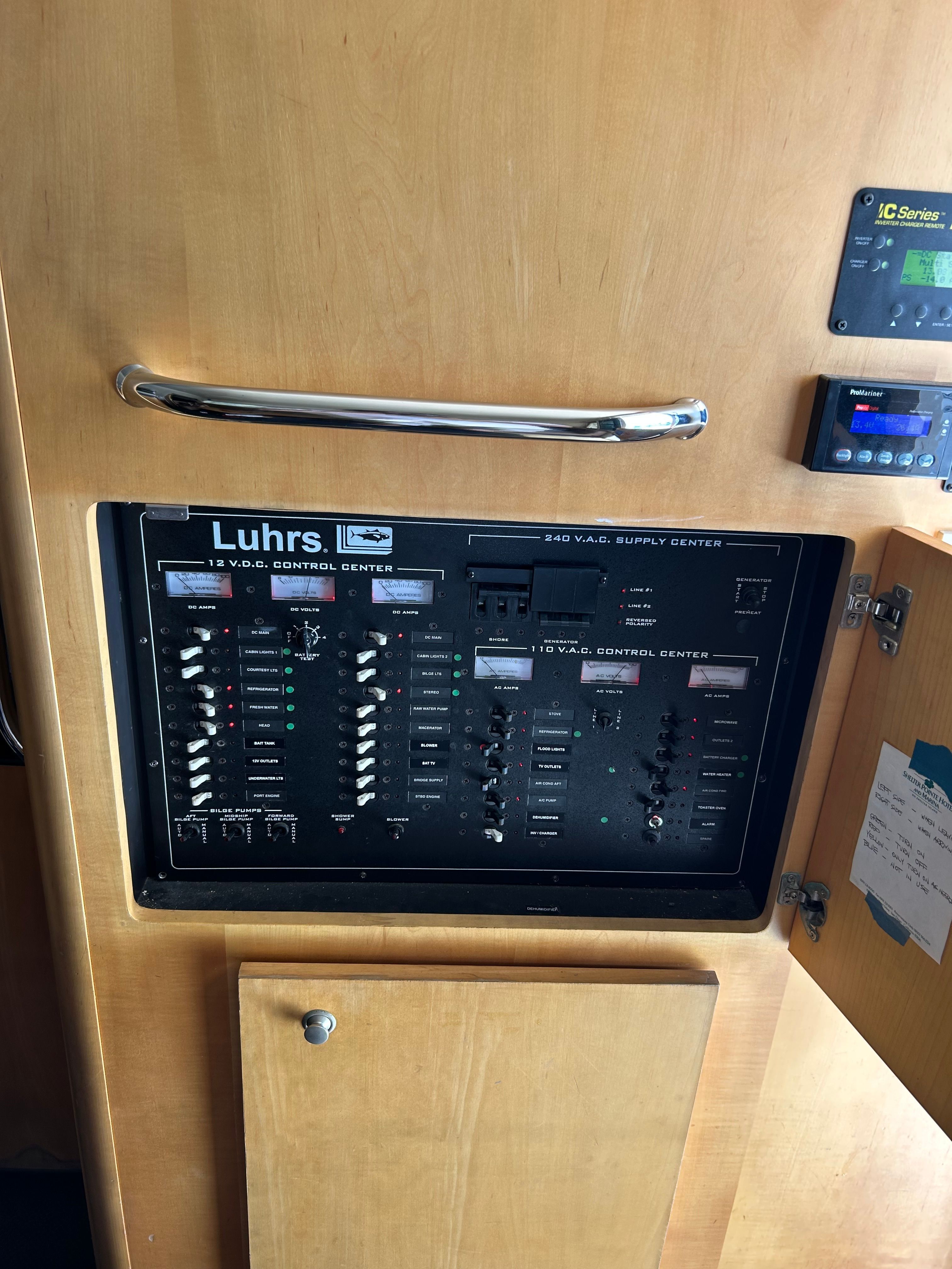 2000 Luhrs Tournament 360 Convertible - 17