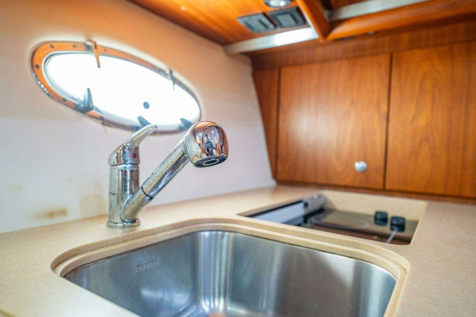 2004 Tiara Yachts 4200 Open - Image 15