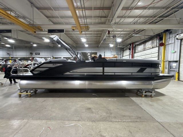 2026 Bennington M Quad Bench 26 MSL Tritoon - 9