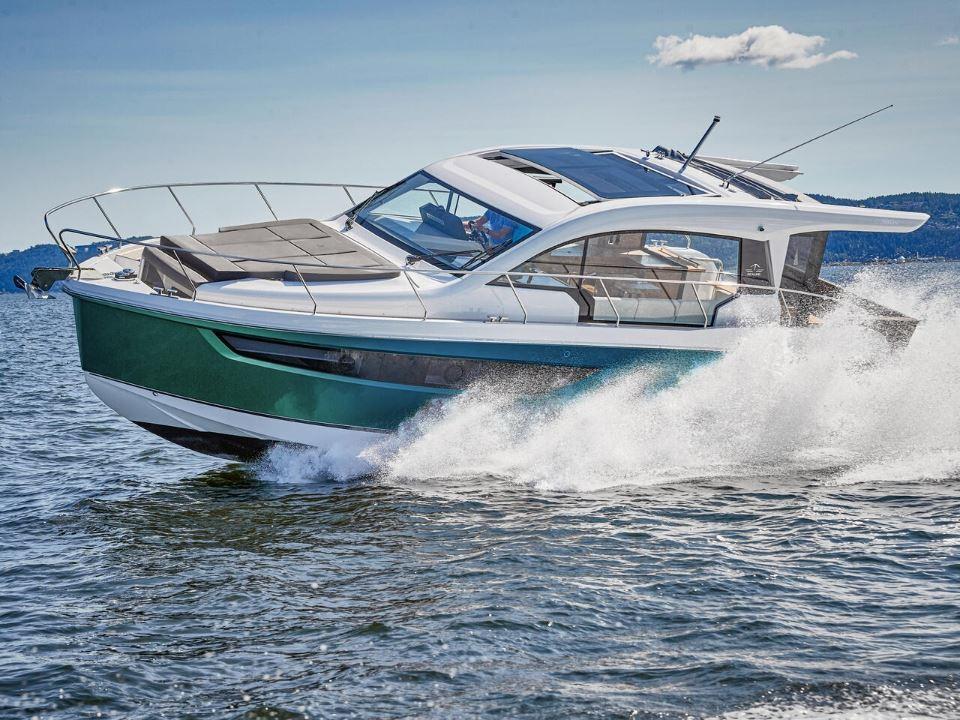 2026 Sealine C390