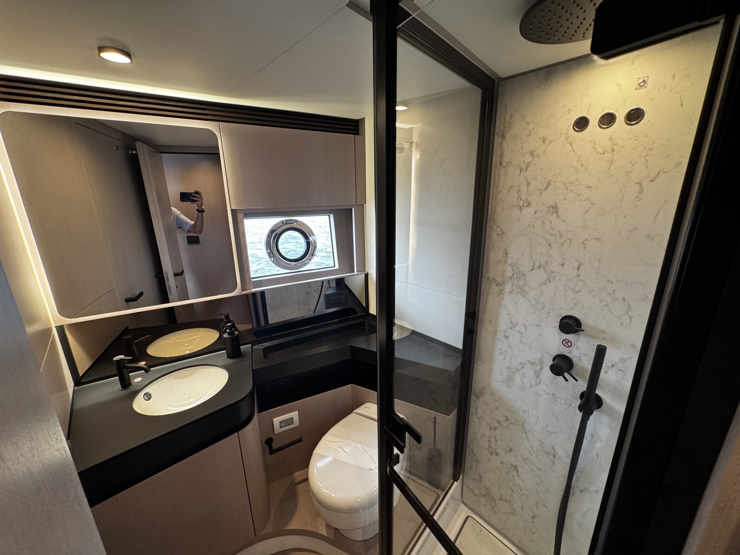 2026 Azimut S7 - Image 39