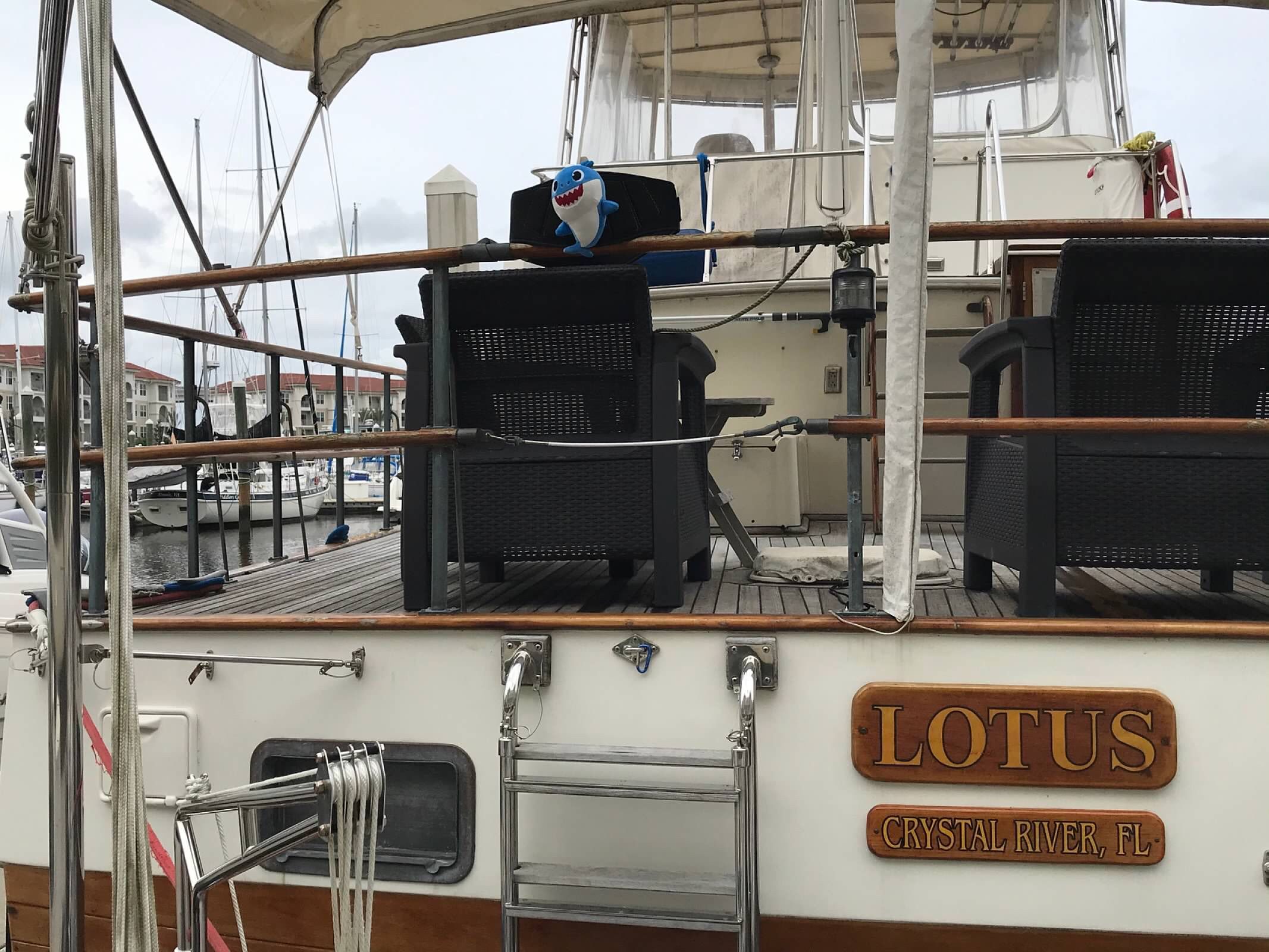 1983 Island Gypsy 44 Flush Deck - 43