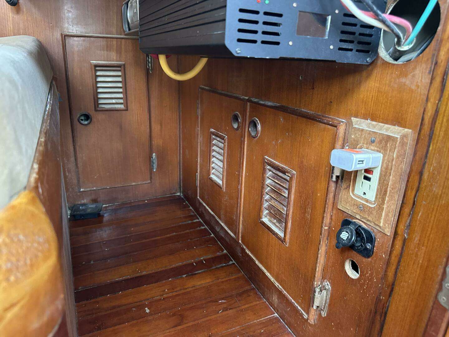 1986 Oceanic — - Image 182
