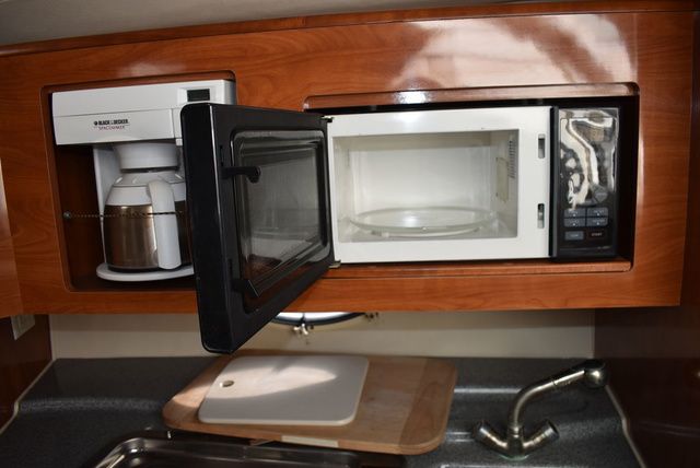 2005 Larson Cabrio 310 - 84