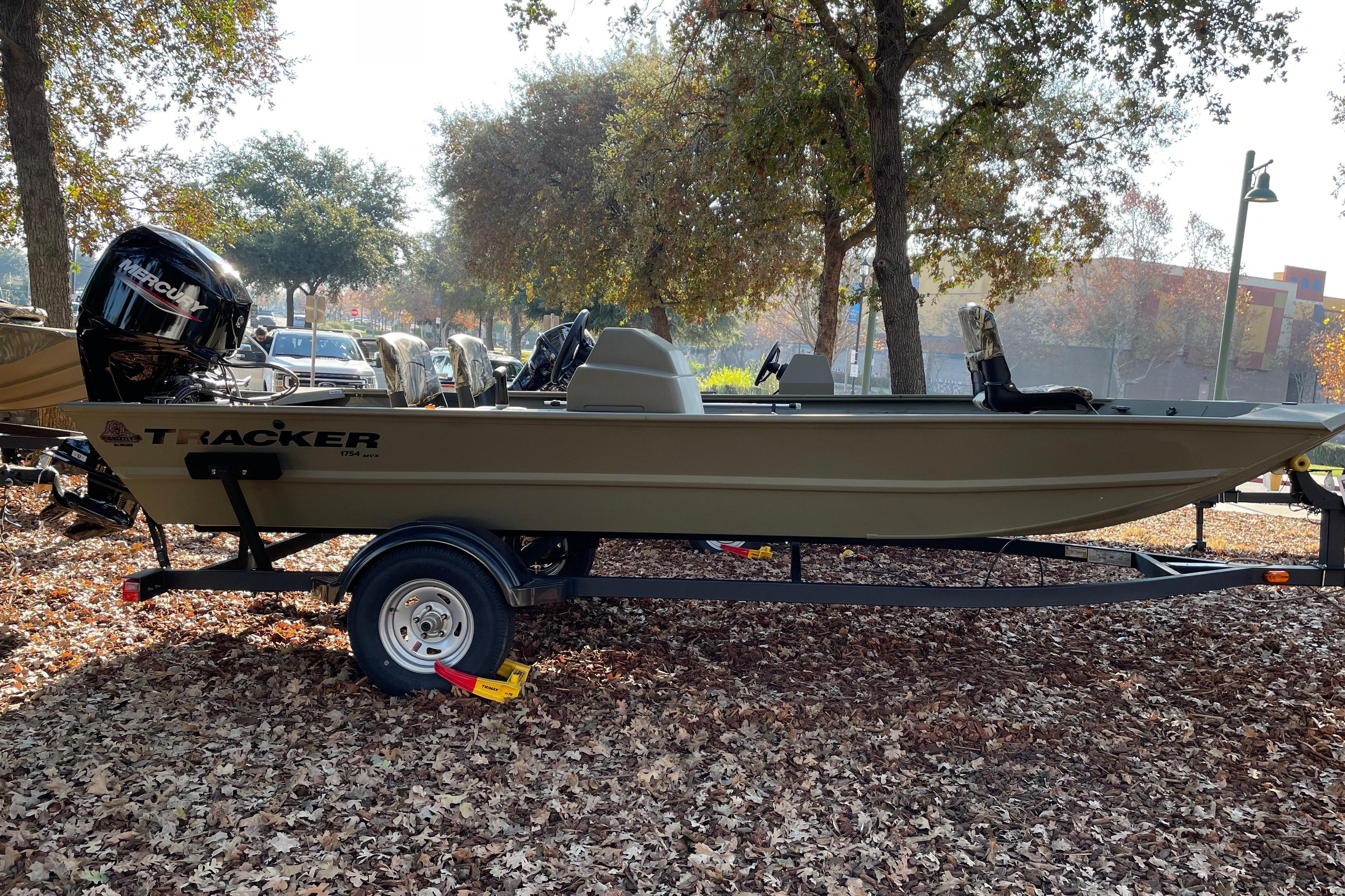 2026 Tracker Grizzly 1754 SC