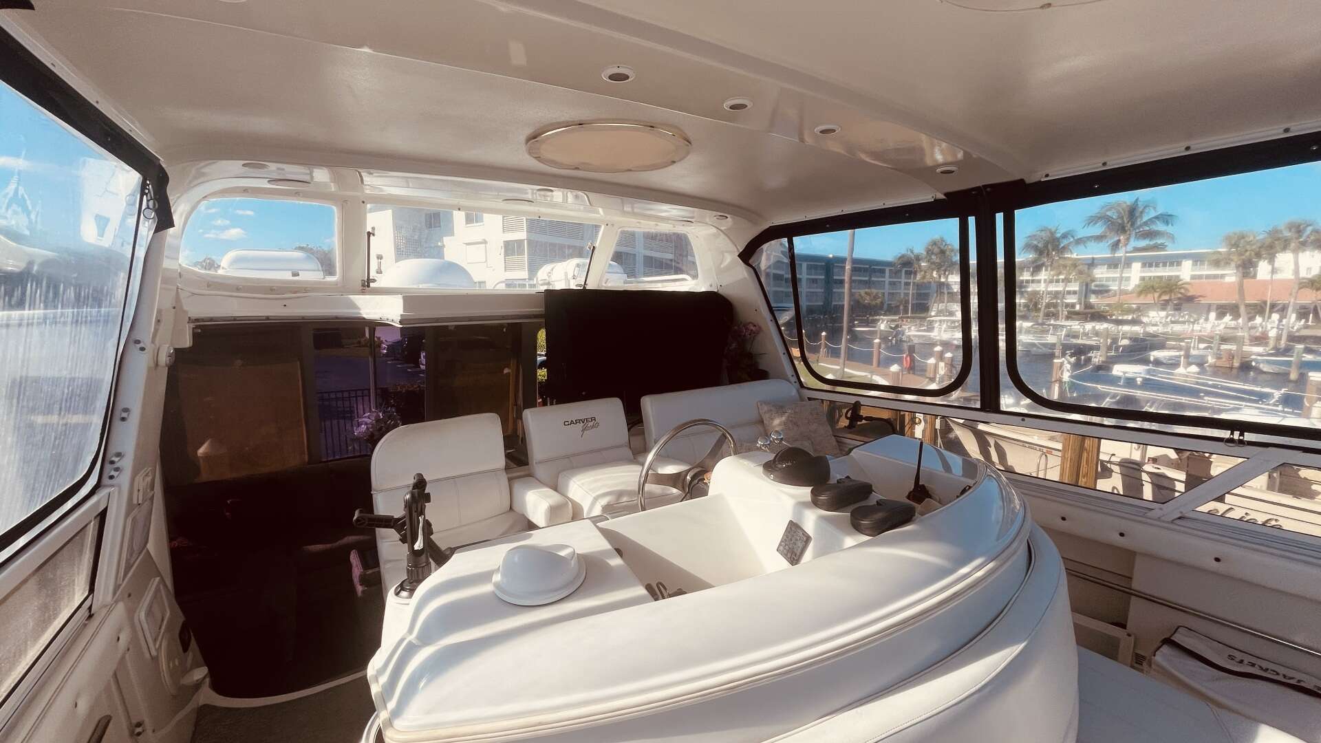 1997 CARVER YACHTS 500 COCKPIT MY - Image 56