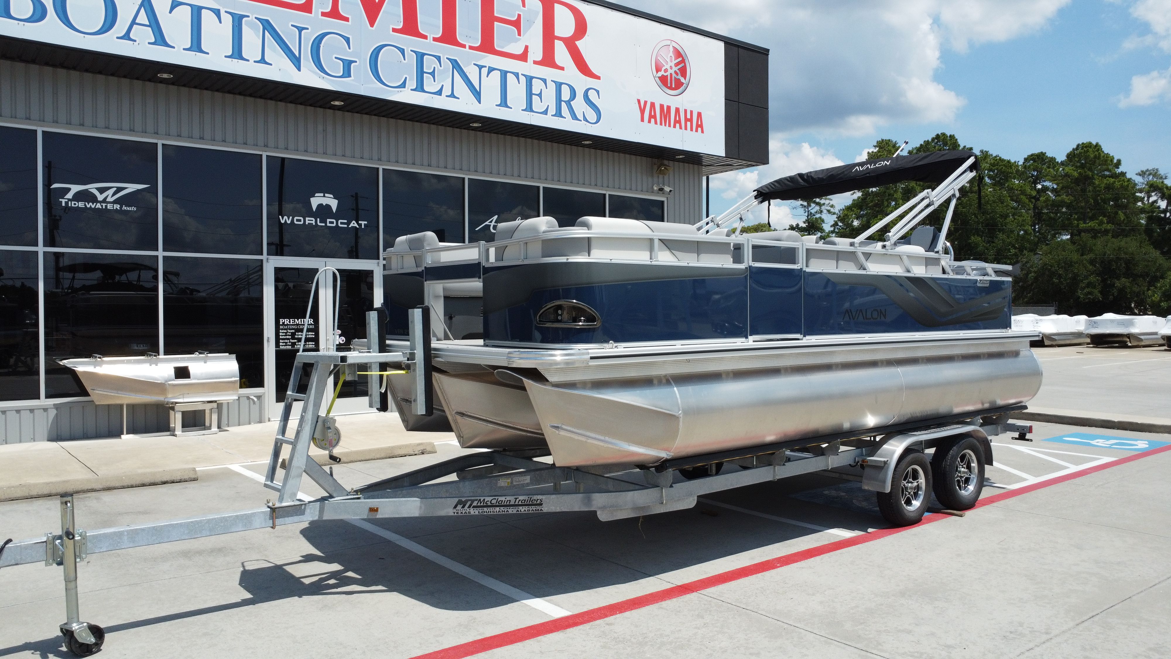 2026 Avalon Venture Rear Fish - 21' - 5