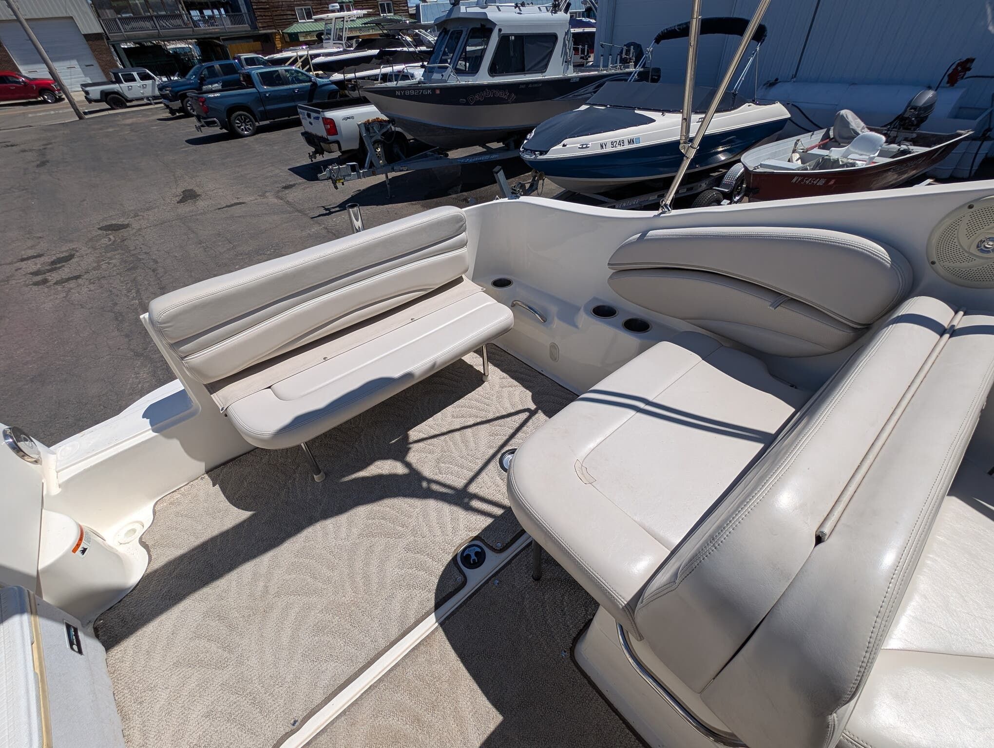 2007 Larson Cabrio 240 - 18