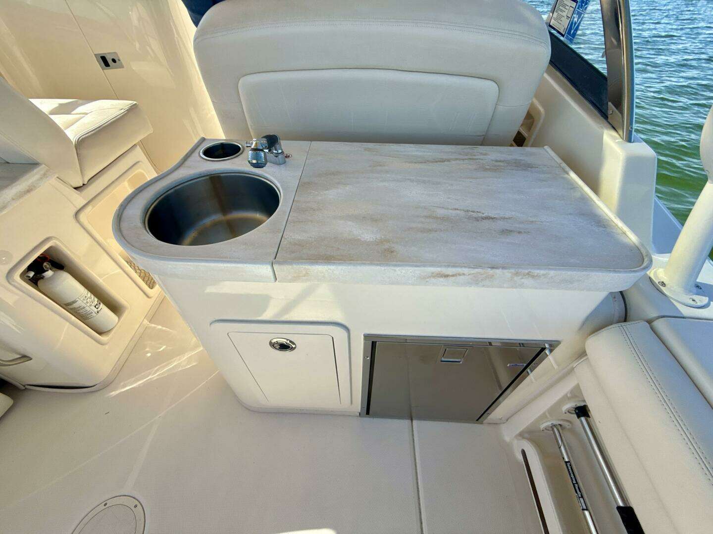 2016 Grady-White 307 Freedom - Image 13