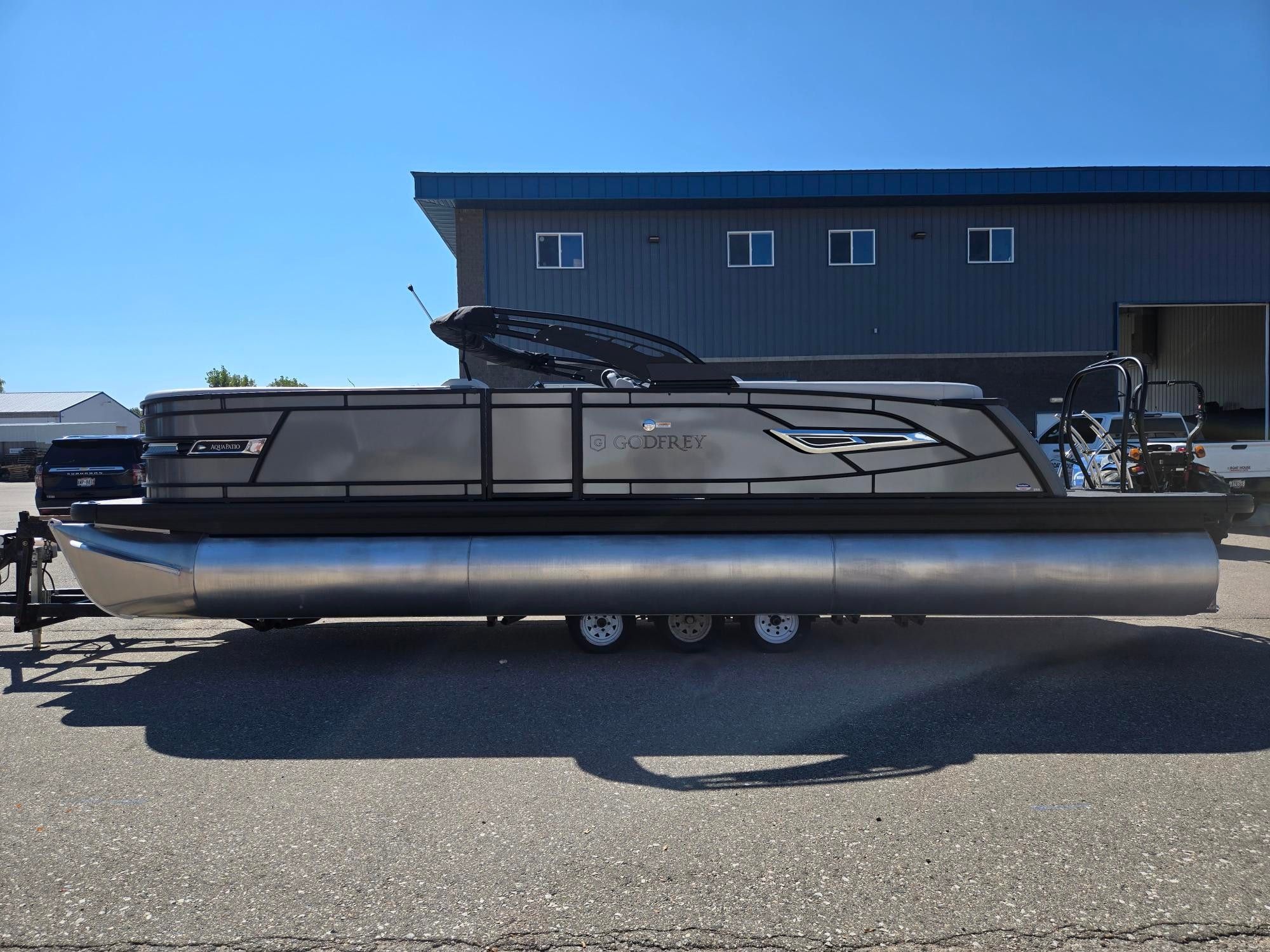 2026 AquaPatio 255 SBC - 3